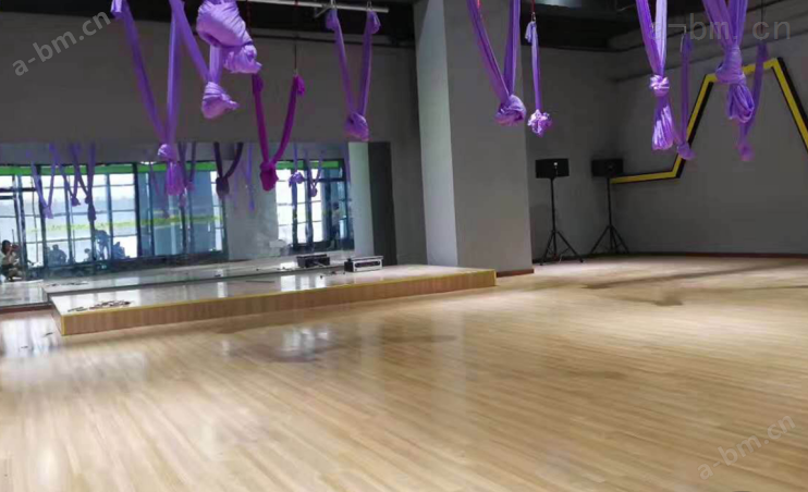 瑜伽室舞蹈房PVC舞蹈地板5mm耐磨舒适可批发